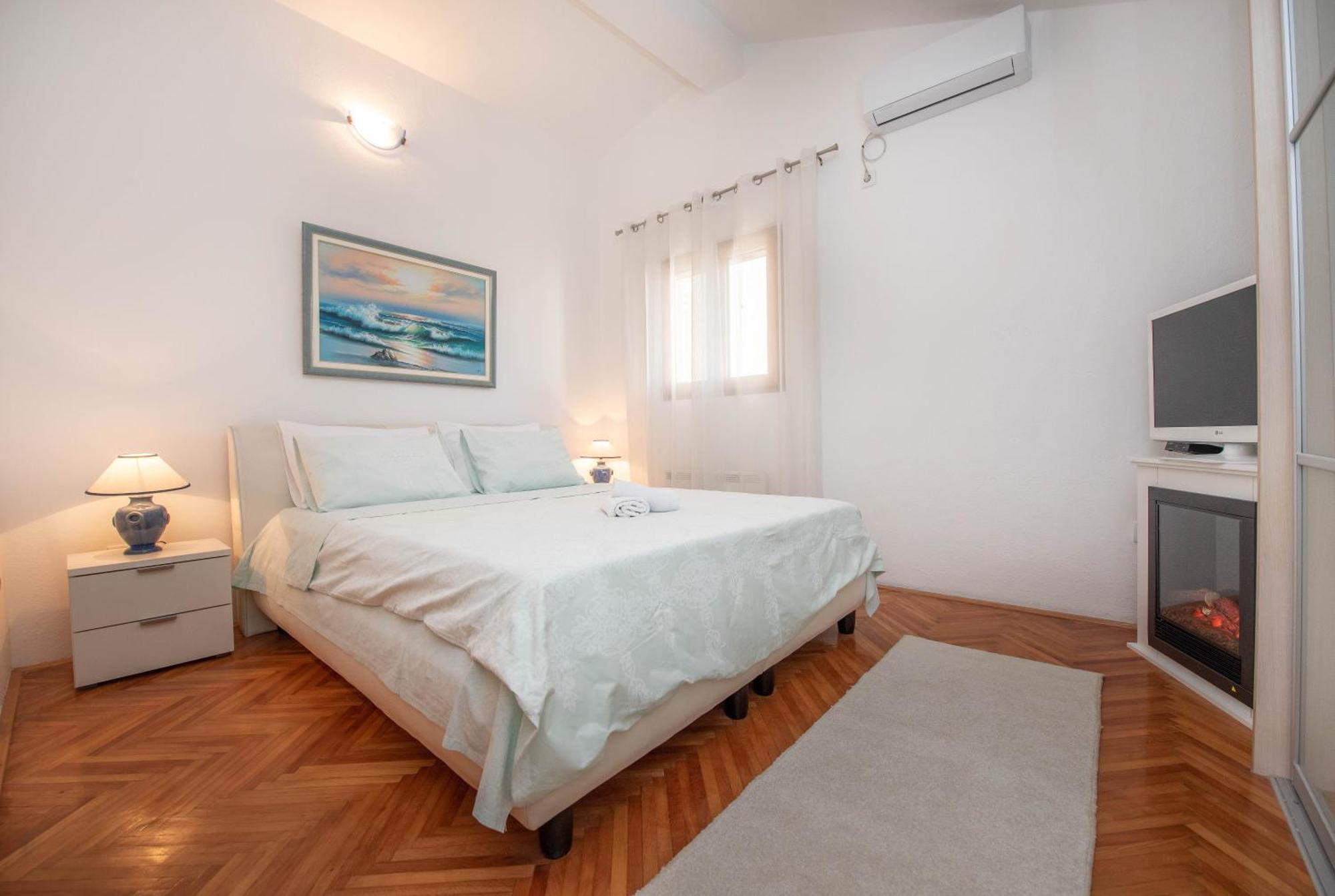 S&P City Center Apartments Kotor Exterior foto