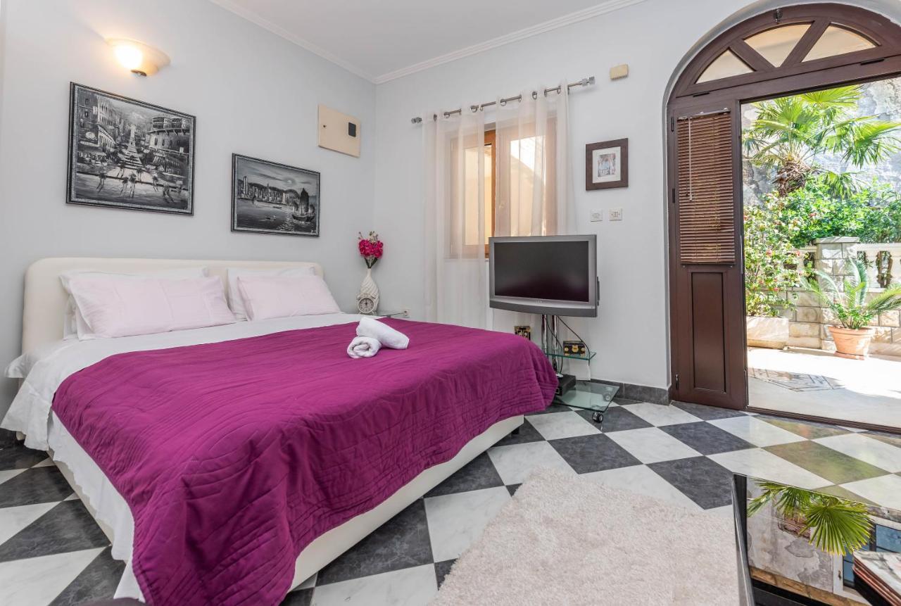 S&P City Center Apartments Kotor Exterior foto