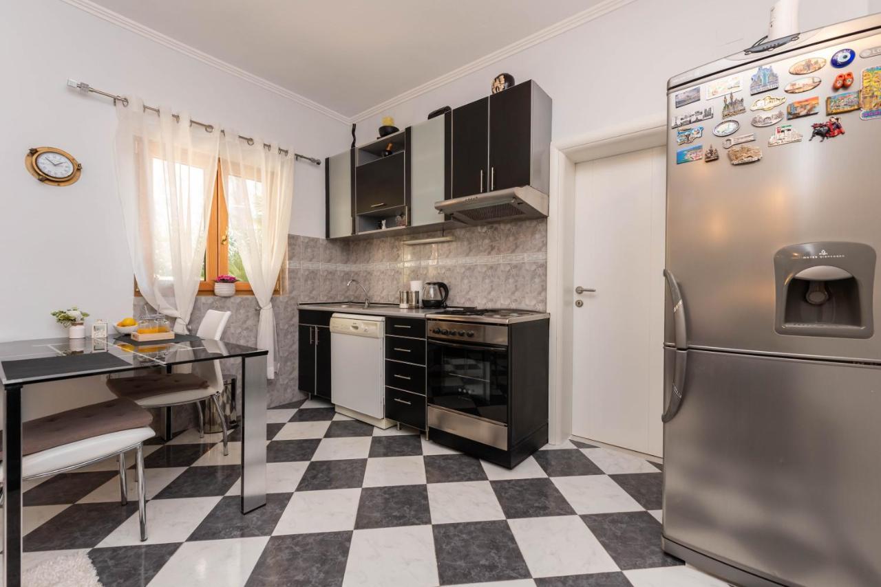 S&P City Center Apartments Kotor Exterior foto