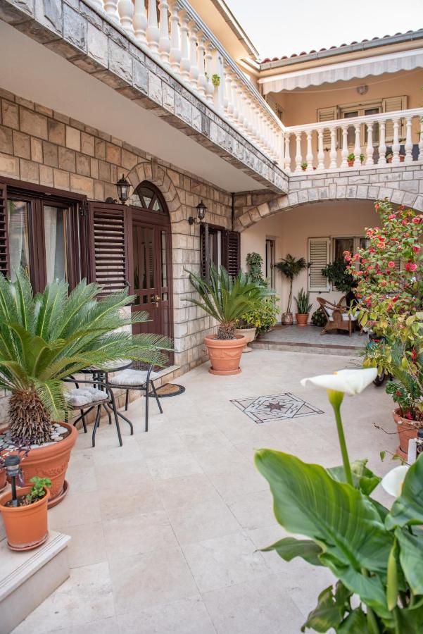 S&P City Center Apartments Kotor Exterior foto
